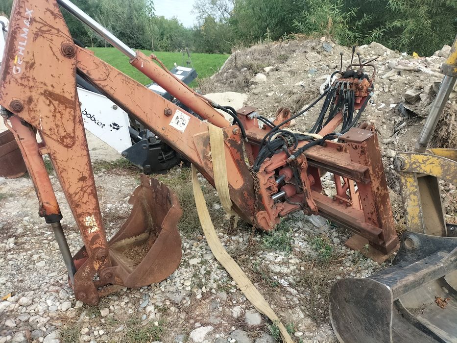 Brat excavat bobcat ,brat săpat mini incarcator