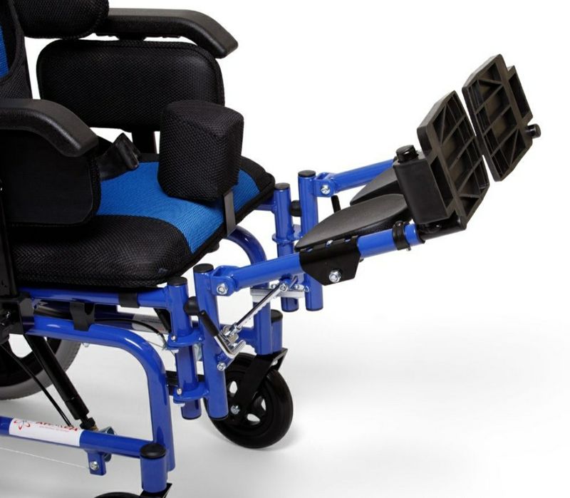 Продается подростковая инвалидная  коляска  в упаковке.