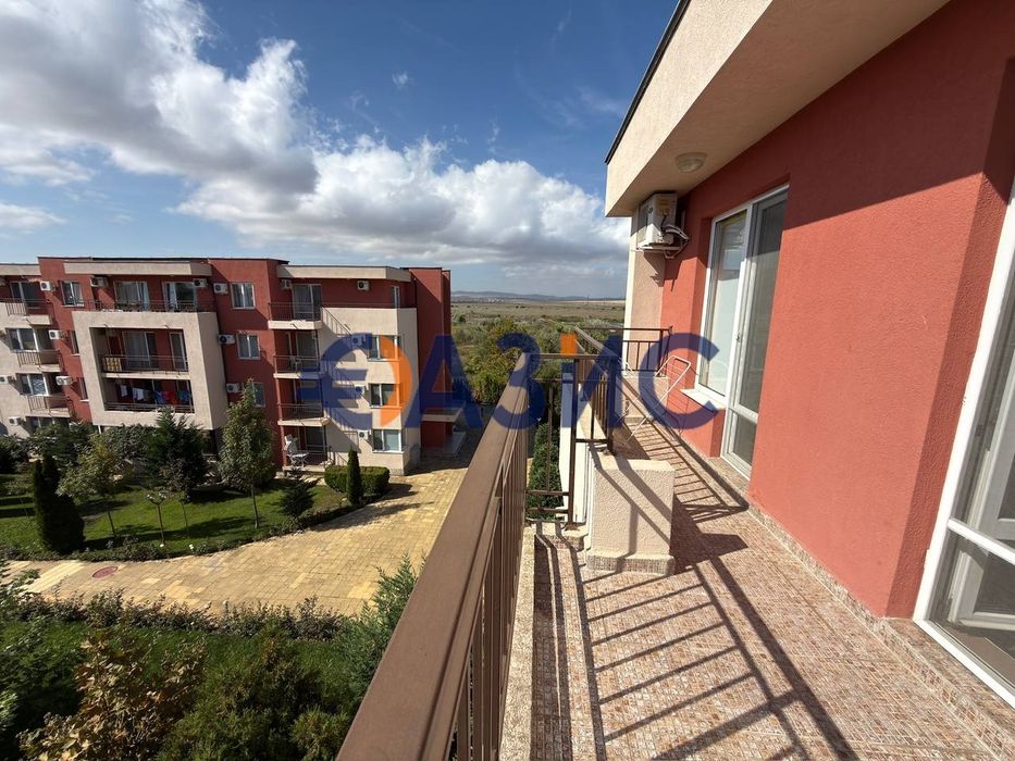 Тристаен апартамент в комплекс Holiday Fort Golf Club, 66 кв. м.,