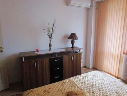 Дава се под наем Двустаен апартамент в София, Витоша - 75 кв.м за 780 € - Снимка #12