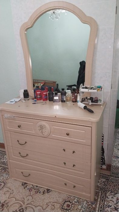 Спальный гарнитур