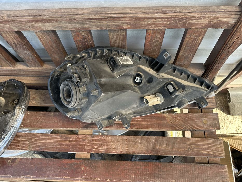 Фар/Фарове за Нисан Примастар,Рено Трафик,Опел Виваро!