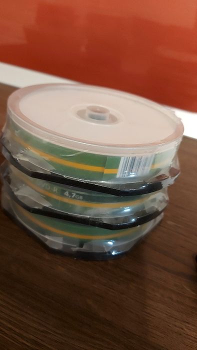 Dvd OMEGA 4.7 GB  30 BUC NOI