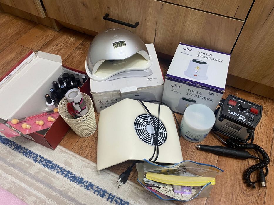 Для маникюра аппарат