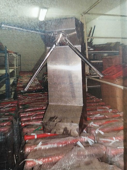 Rafturi, gondole, carut, turnichet, suport cu roti