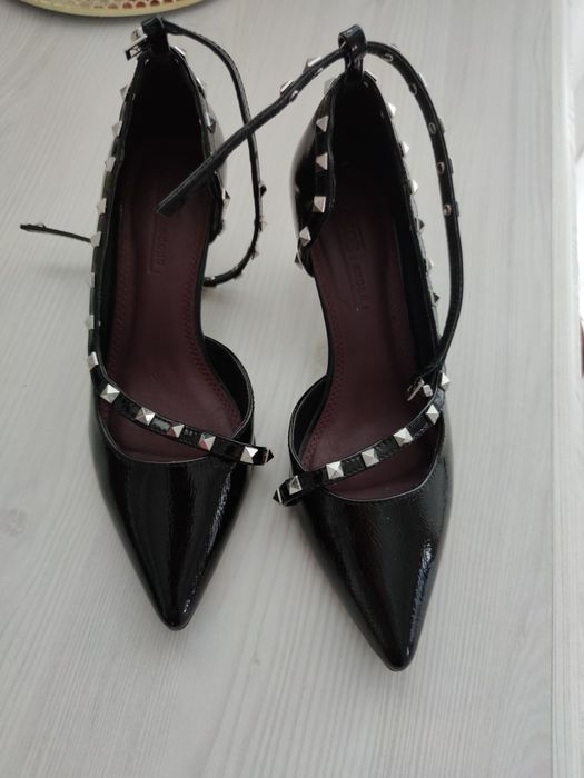 Pantofi Asos marimea 37