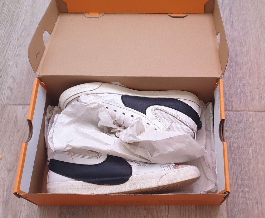 Продавам Оригинални Nike Blazer mid 77 Jumbo номер 38,5