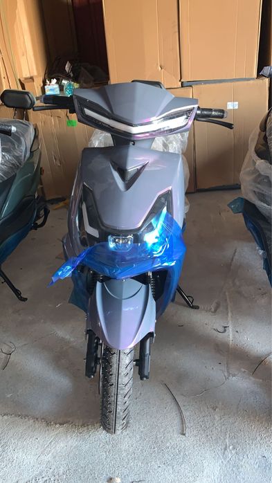 Scuter Electric Fara permis