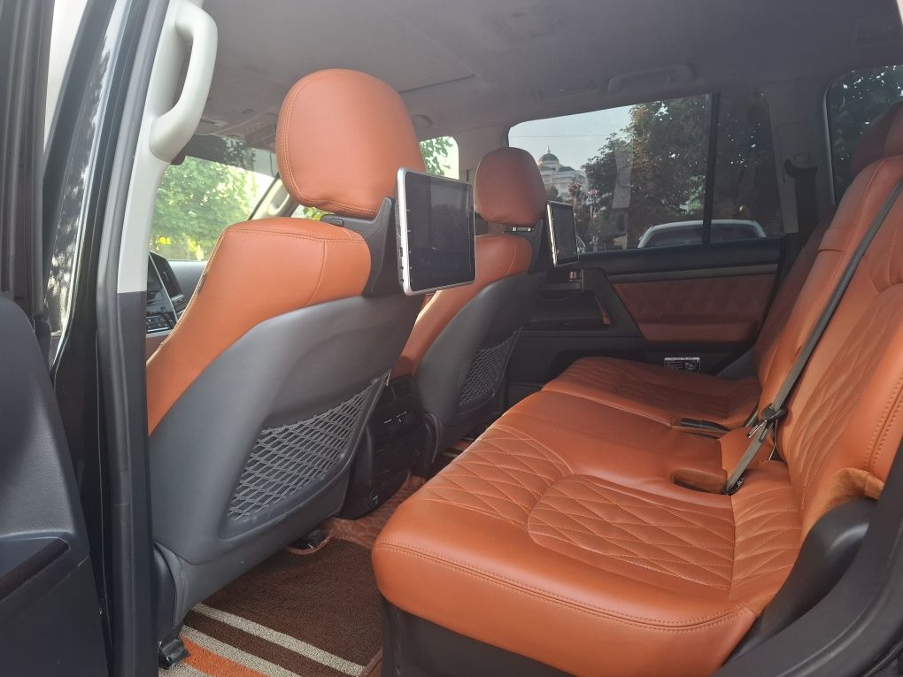 Toyota Land Cruiser 200 V6.  аренда. с. выкуп