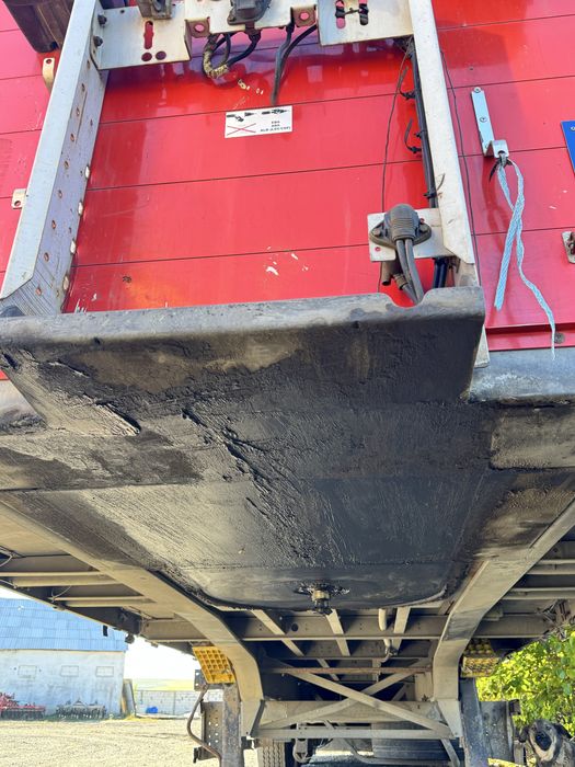 Semiremorcă Schmitz 2002 – stare bună, pregătită de lucru