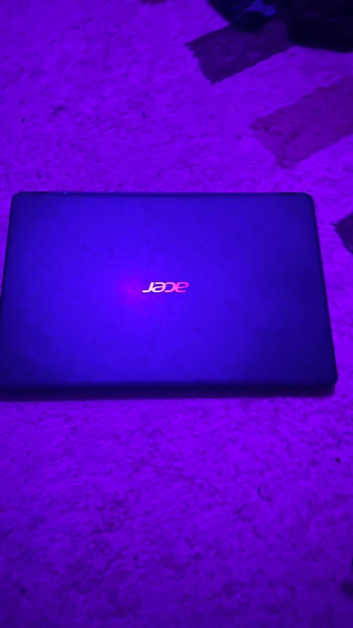 Ноутбук Acer в хорошем состоянии