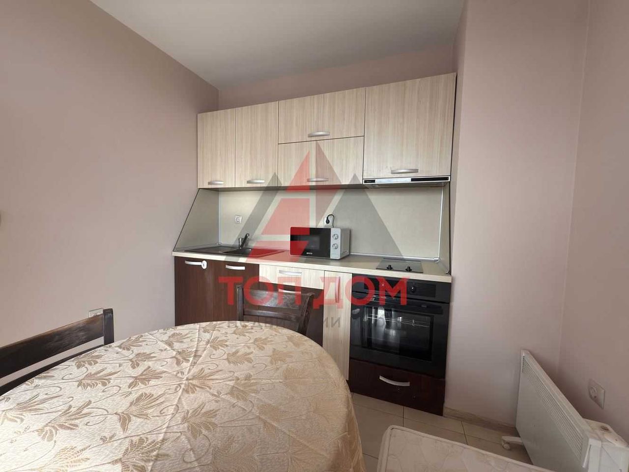 Продава се Двустаен апартамент в Варна, Лятно кино Тракия - 87 кв.м за 2382 €/кв.м - Снимка #3
