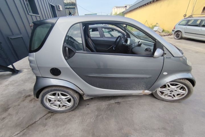 Bara spate Smart Fortwo prima generatie