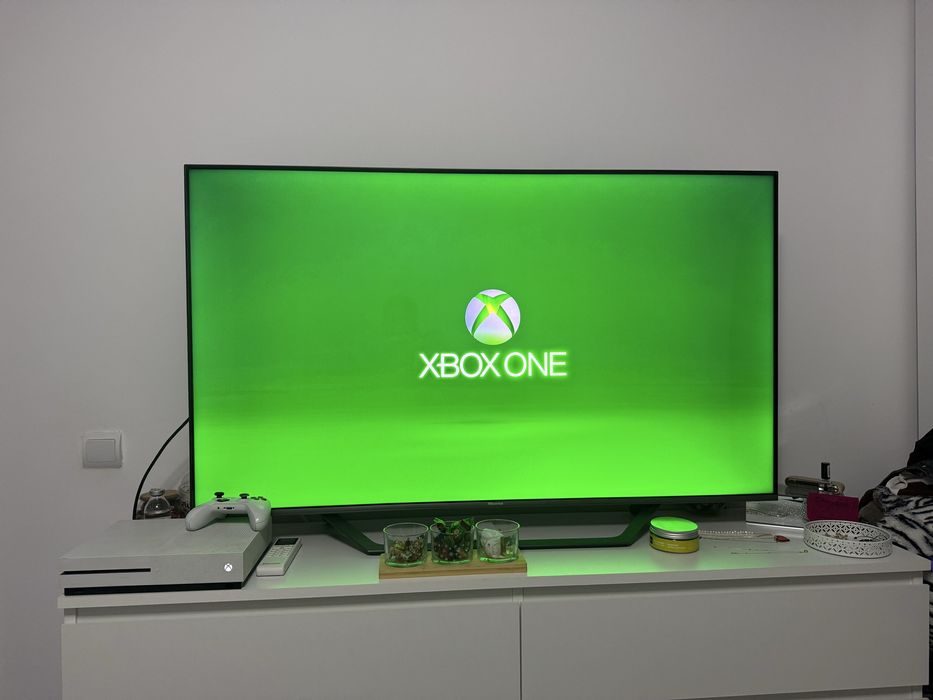 Vand Xbox One S in stare buna