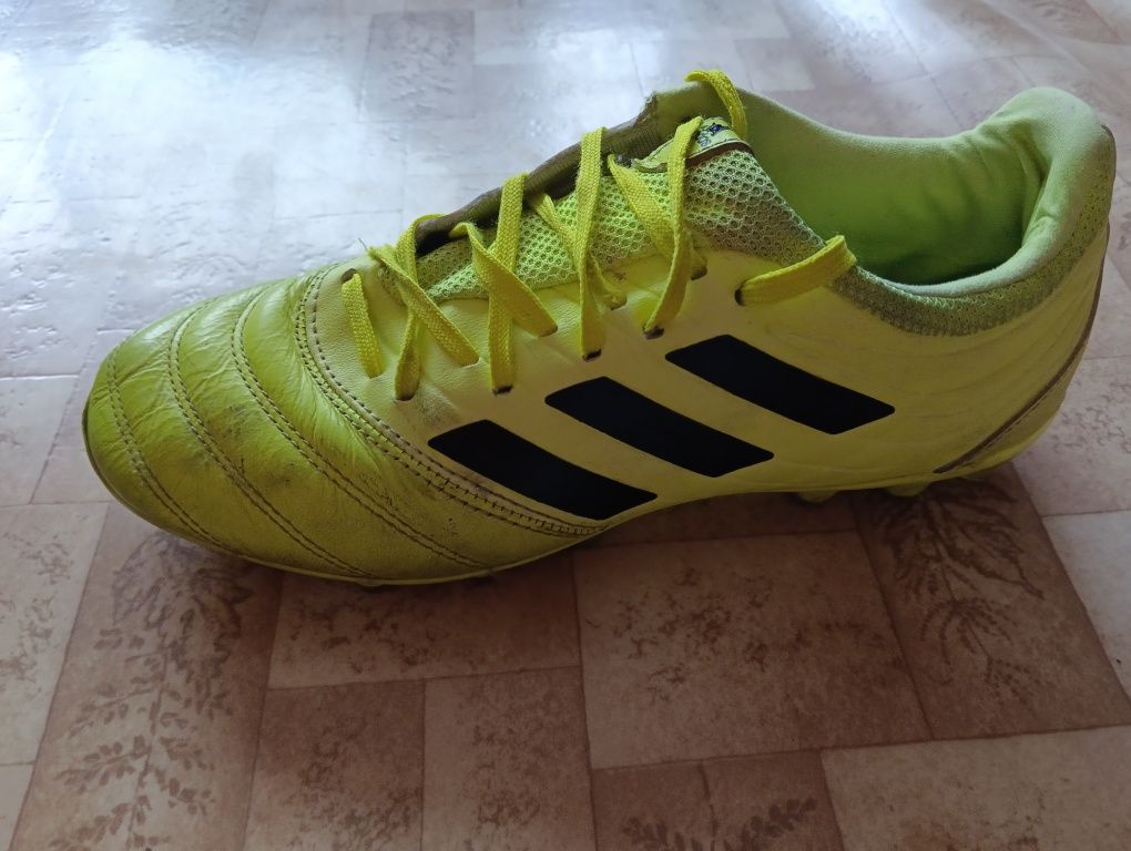 Продавам бутонки ADIDAS COPA номер 40