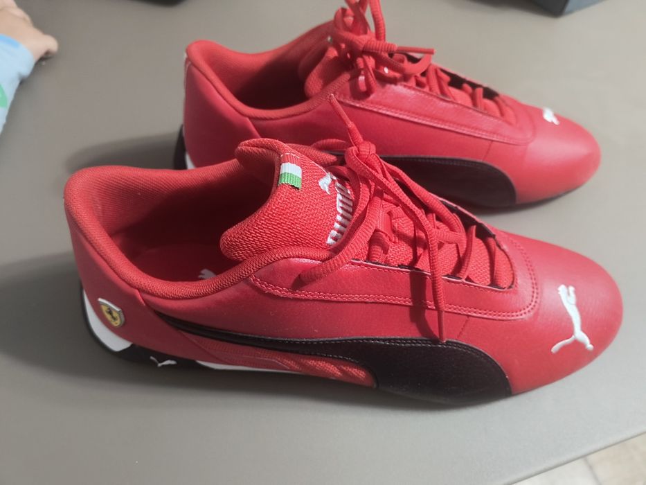 Adidași Puma Ferrari Nr 46 dar se potrivesc mai bine pe 45