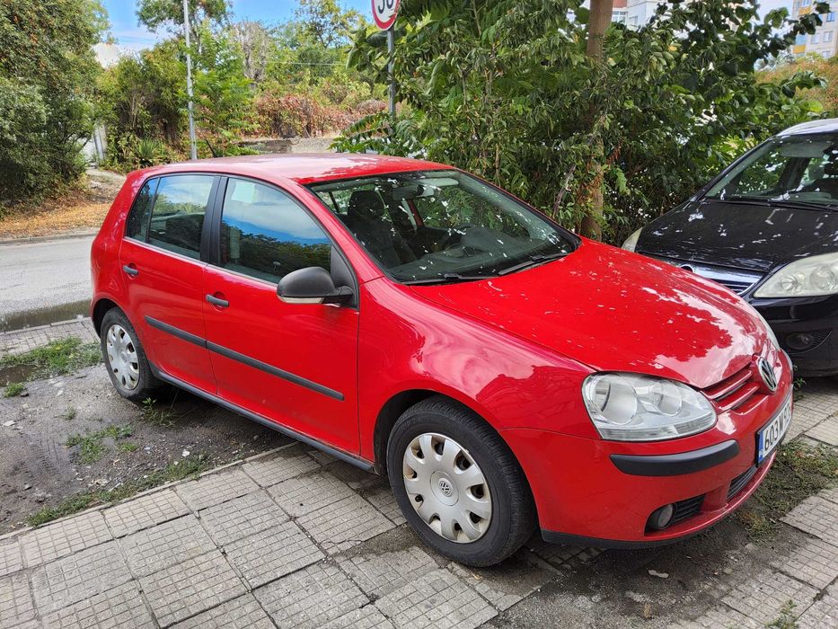 Лек автомобил Volkswagen Golf