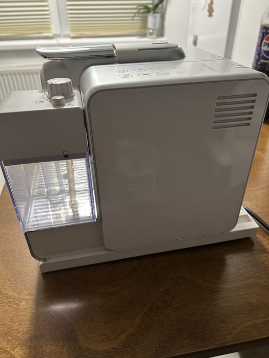 Aparat cafea Nespresso F521