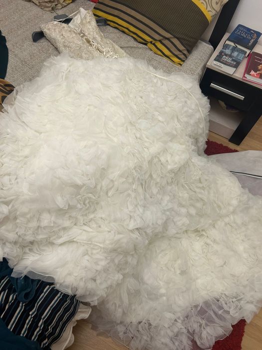 Rochie mireasa ivory