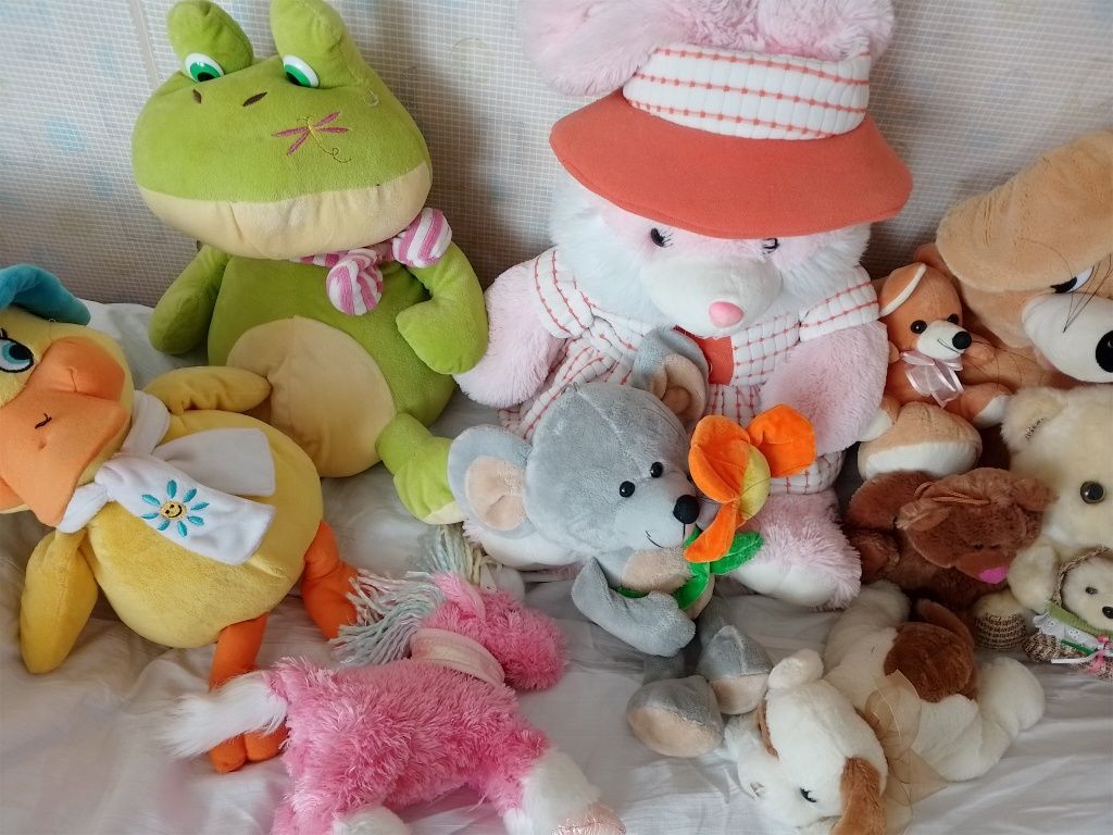 12 плюшени играчки