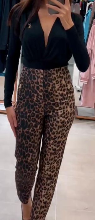 Vând bluza și pantalon YSL