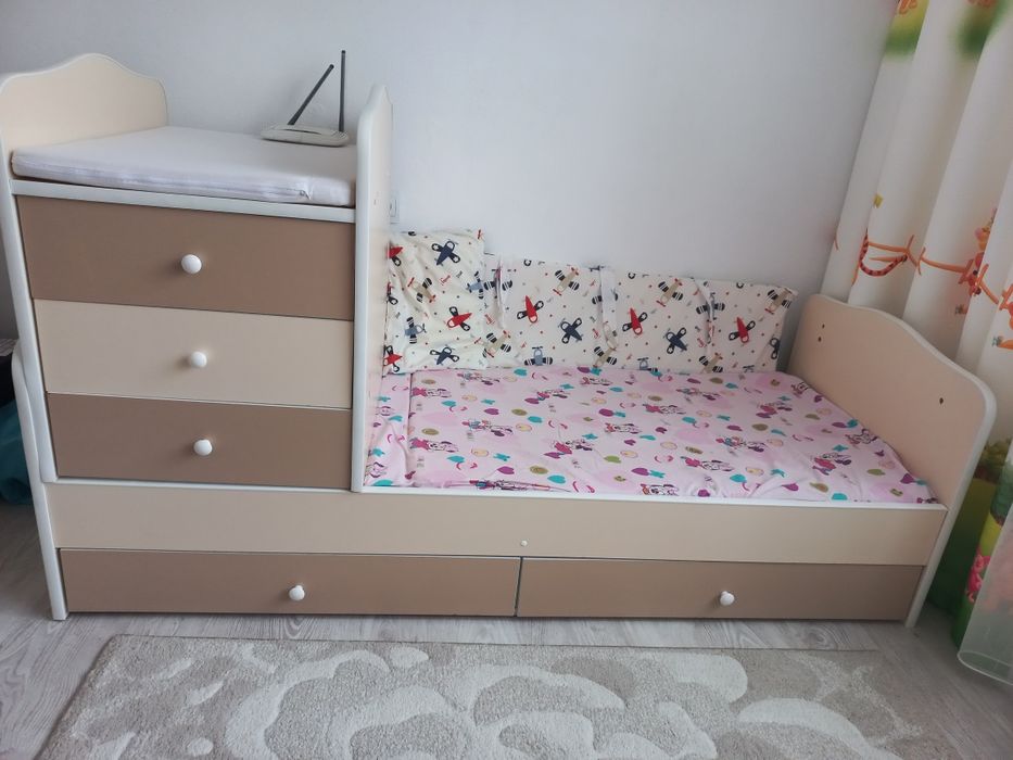 Vând patut și ham ergonomic