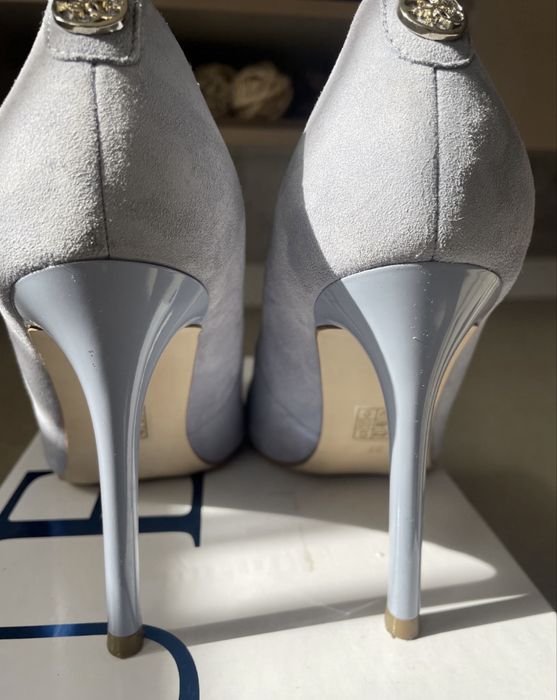 Обувки Guess 37 размер