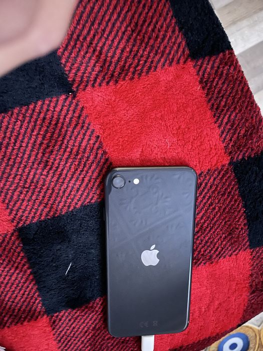 Vand iph se 2020 si iph 6 plus