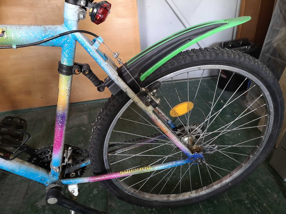 Bicicleta Mountain Bike adulti pe 28 de toli, 3 foi, 7 pinioane.