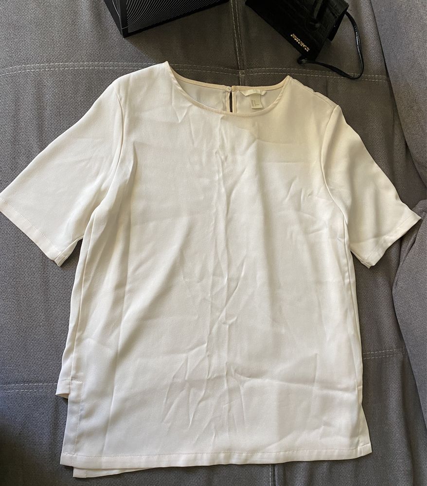 Бяла изчистена официална блуза от H&M с къс ръкав