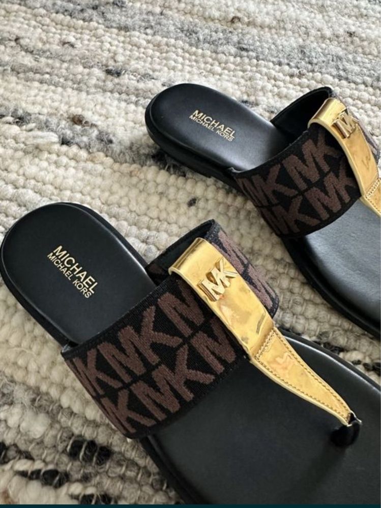 Чехли Michael Kors