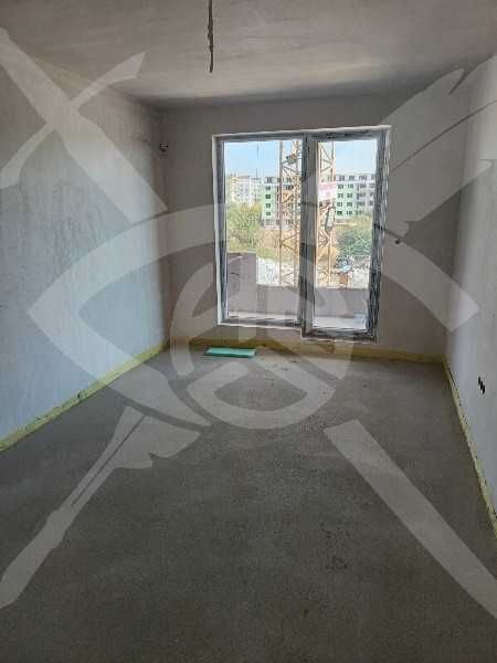 Продава се Двустаен апартамент в Пловдив, Остромила - 67 кв.м за 1447 €/кв.м - Снимка #4