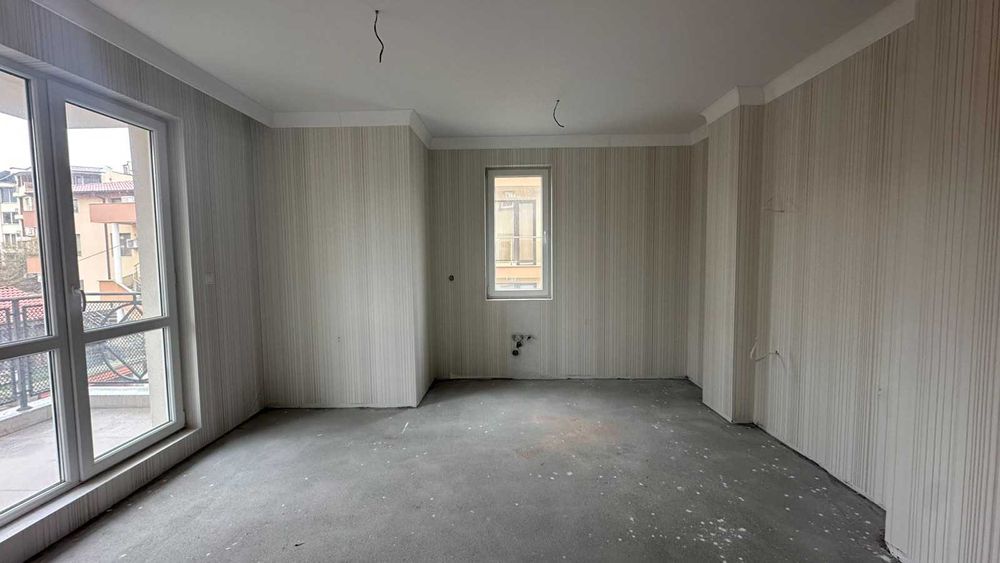 Продава се Тристаен апартамент в Хисаря - 120 кв.м за 1197 €/кв.м - Снимка #9