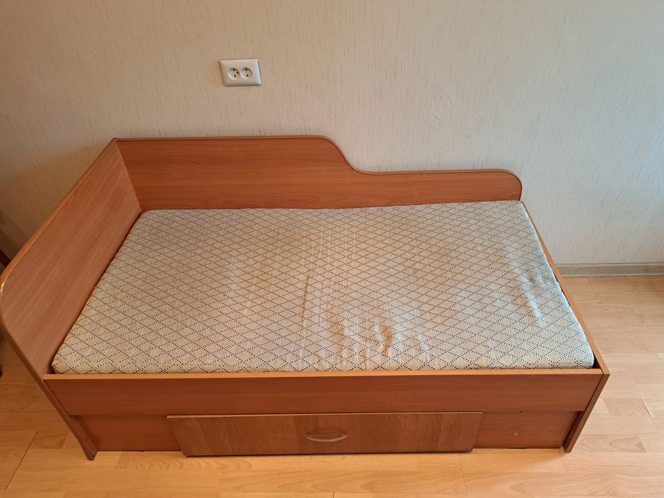 Продам подростковый диван