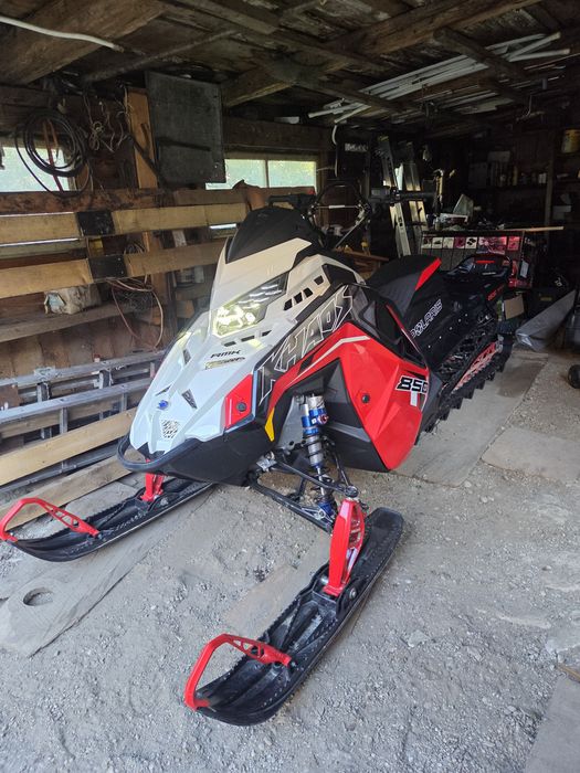 Snowmobile Polaris Khaos 850 155"