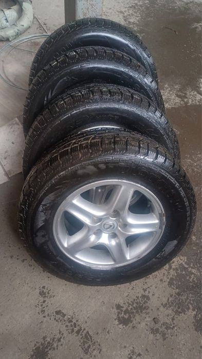 Зимние шины в отличном состояний