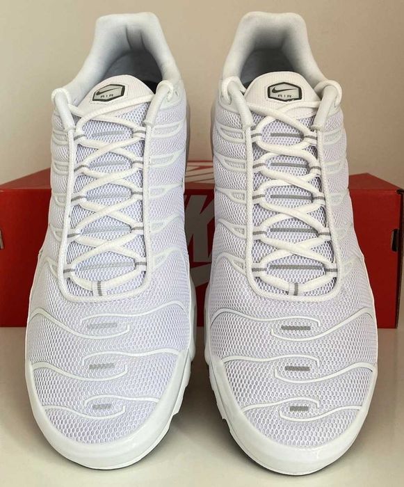 CLASSIC Nike Air Max TN Plus Triple White (от/до 36-46 номер)