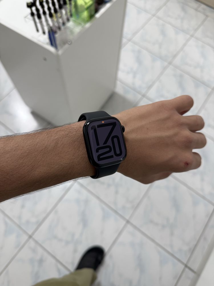 Apple watch 10 46m