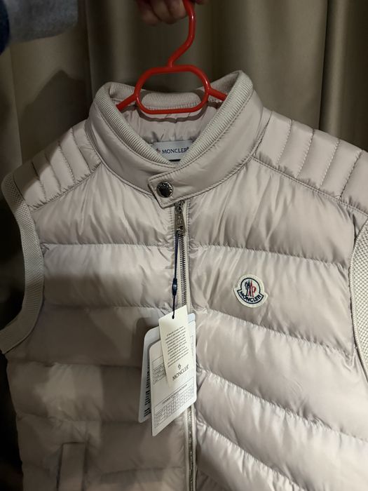 Мъжки елек Moncler