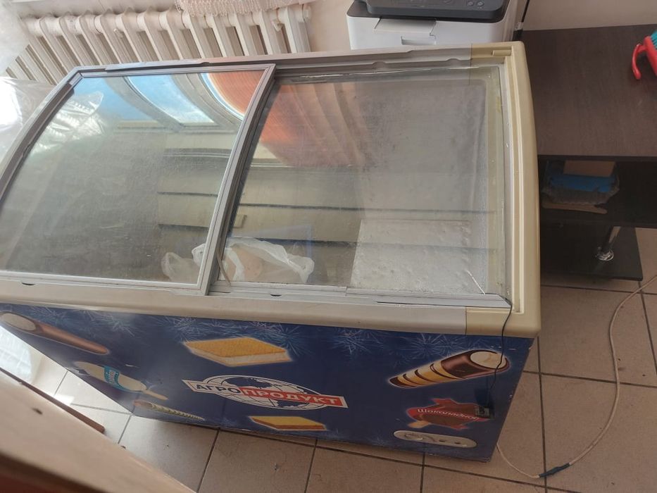 Морозилка продам