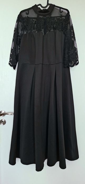 Елегантна рокля голям размер