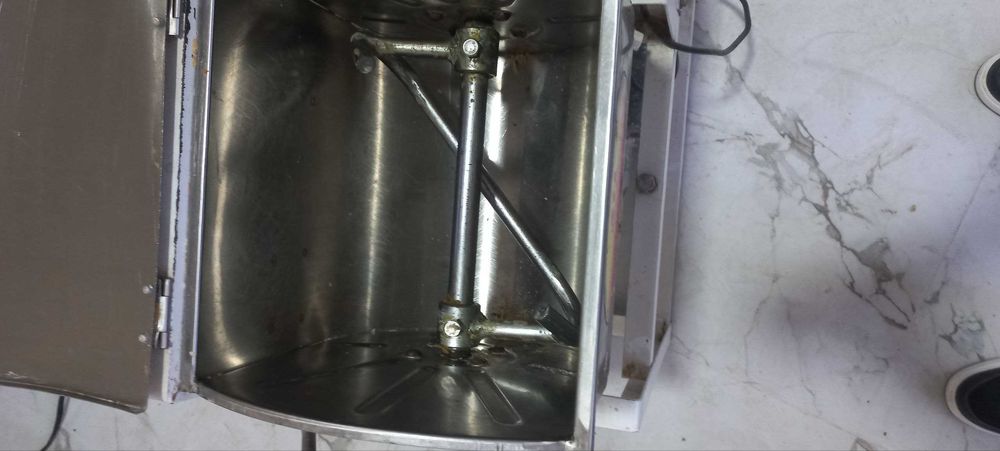 Тестомешалка хамир корадиган  аппарат