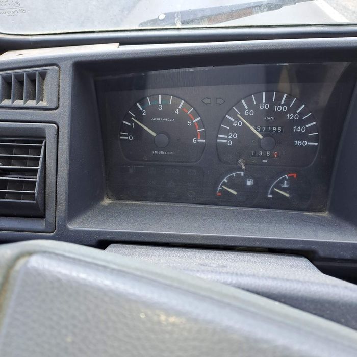 Самосвал Nissan Trade 3.0