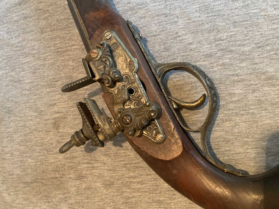 Винтидж реплика на кремъчен пистолет