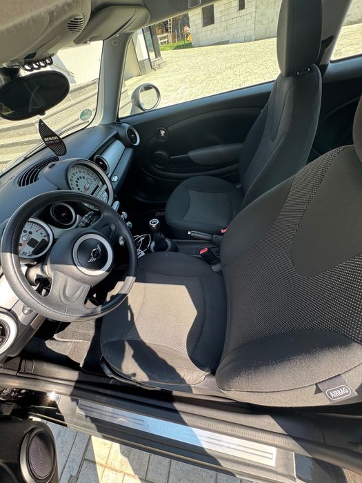 Mașină mini cooper