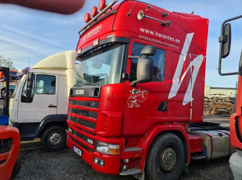 Dezmembrez SCANIA 4- (1995-2006), 2002 // Motor complet