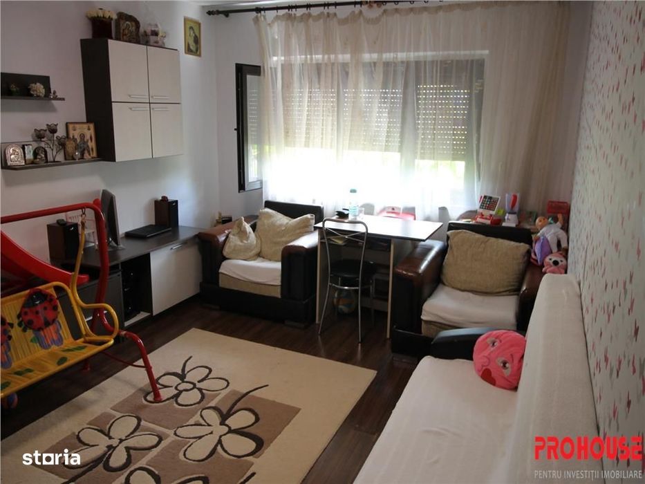 Zona Martir Closca - 2 camere decomandate