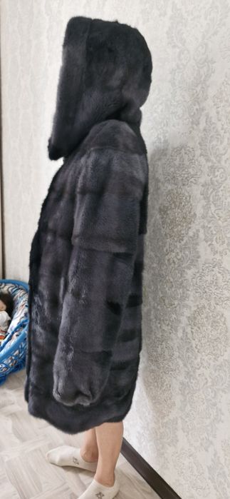 Продам норковую шубу за  200000