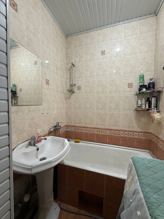 Продаётся 4х комнатная квартира Юнусабад 4 квартал