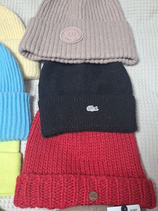 Шапки стилни,заедно 50лв